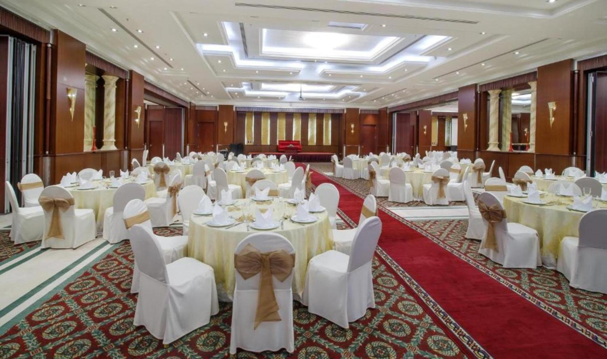 Dancenter Luxe Corniche Hotel Formerly Concorde Hotel Фуджейра Екстериор снимка