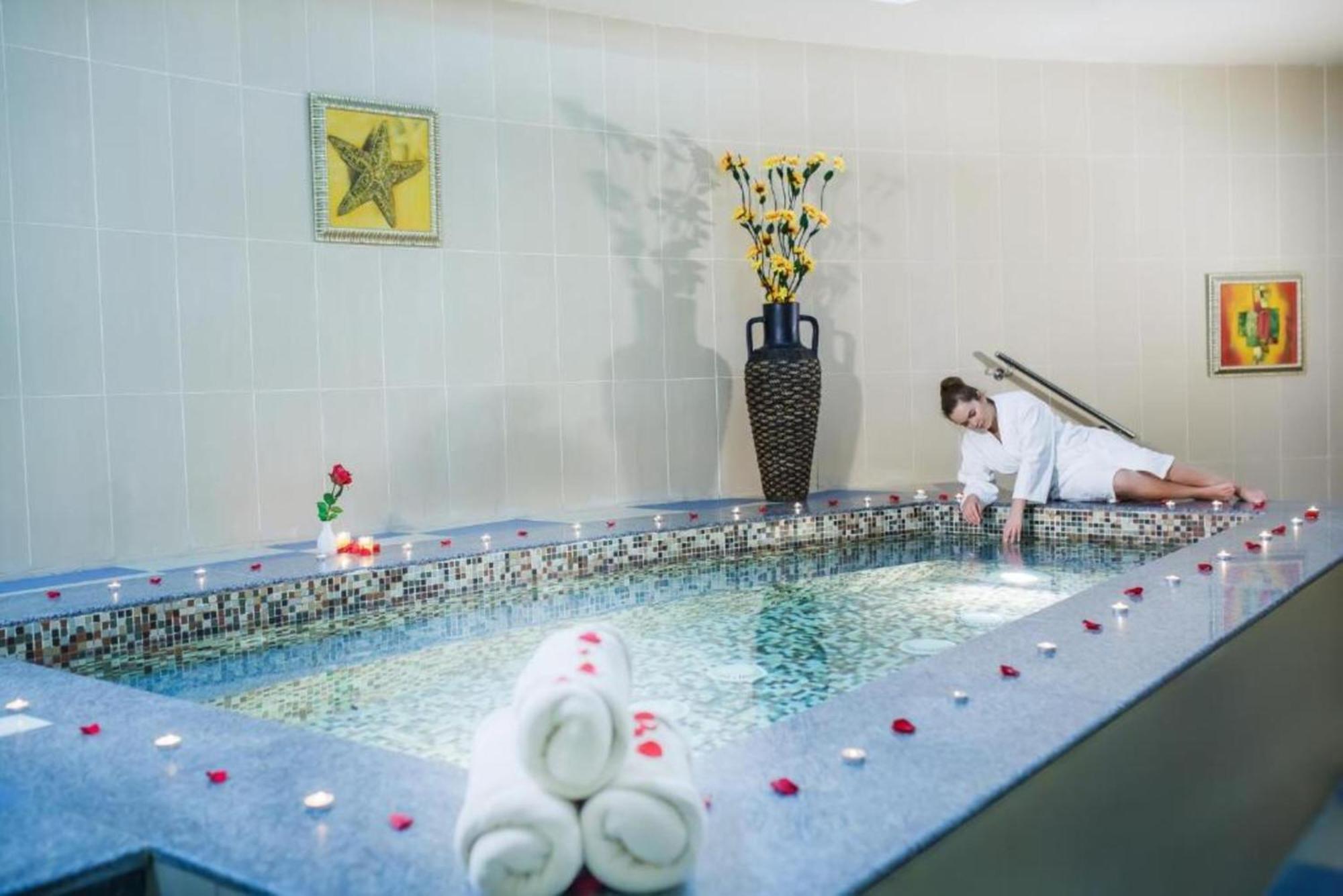 Dancenter Luxe Corniche Hotel Formerly Concorde Hotel Фуджейра Екстериор снимка