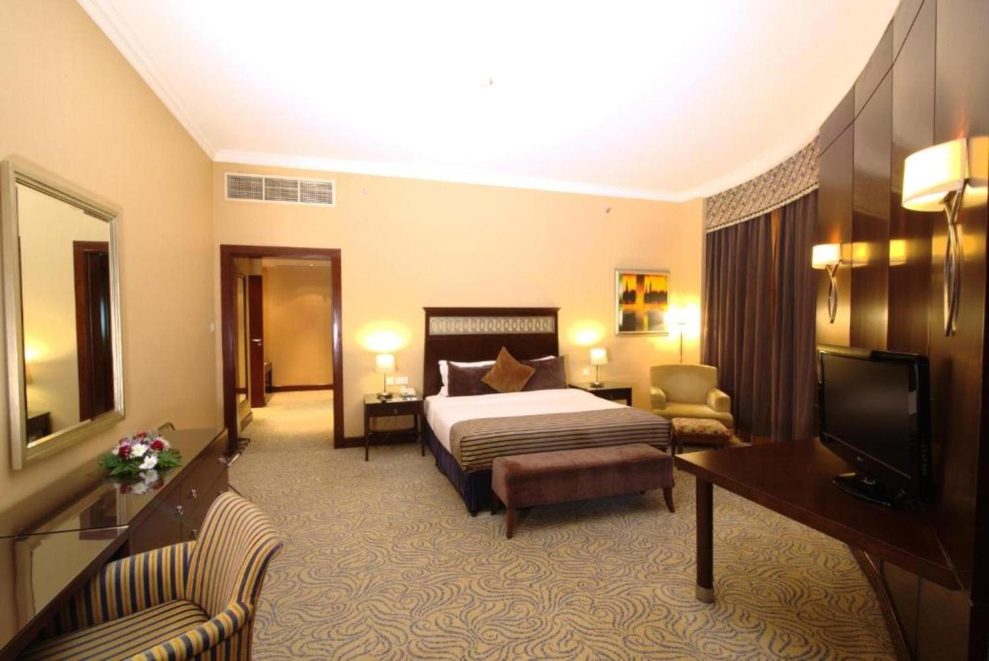 Dancenter Luxe Corniche Hotel Formerly Concorde Hotel Фуджейра Екстериор снимка