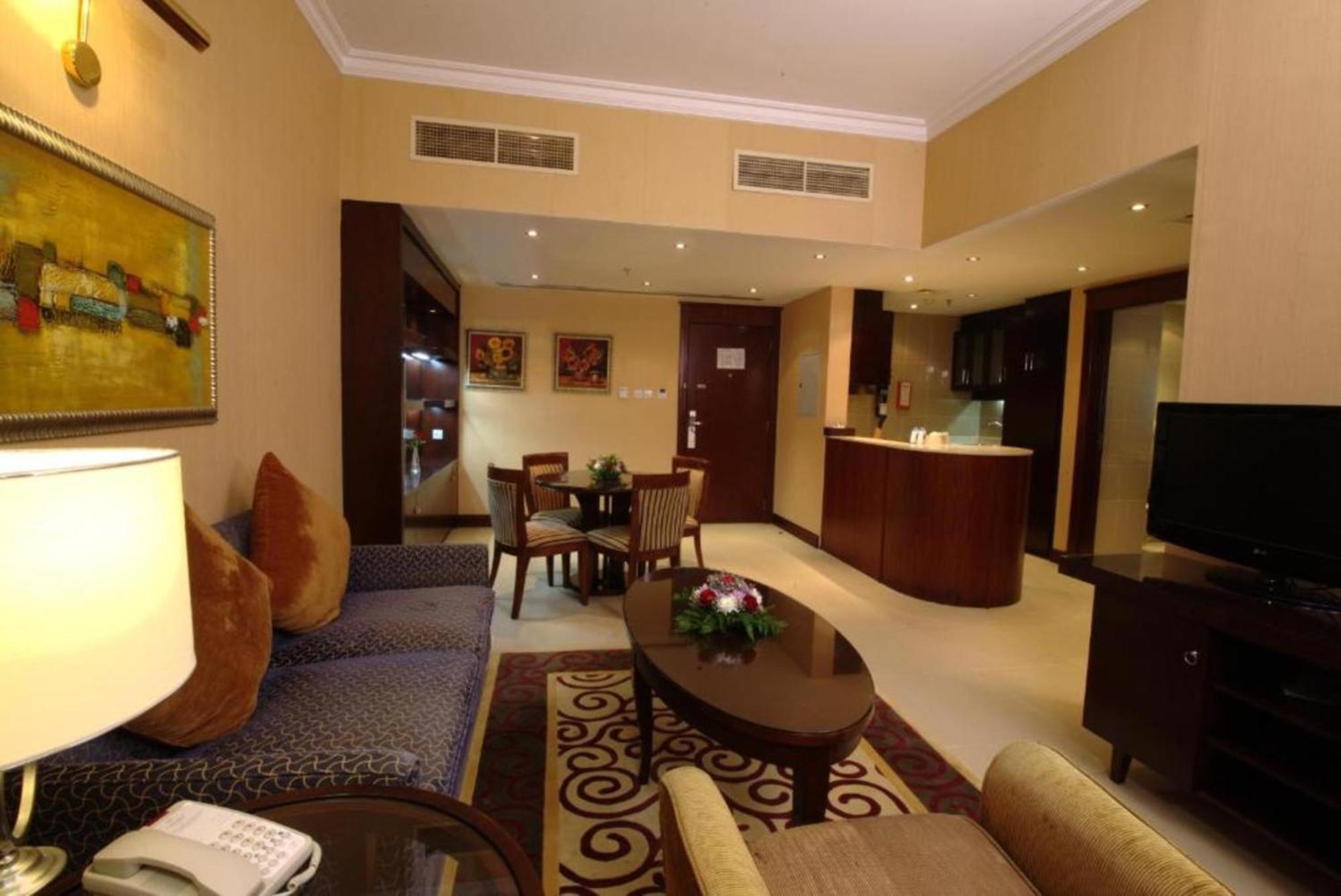 Dancenter Luxe Corniche Hotel Formerly Concorde Hotel Фуджейра Екстериор снимка