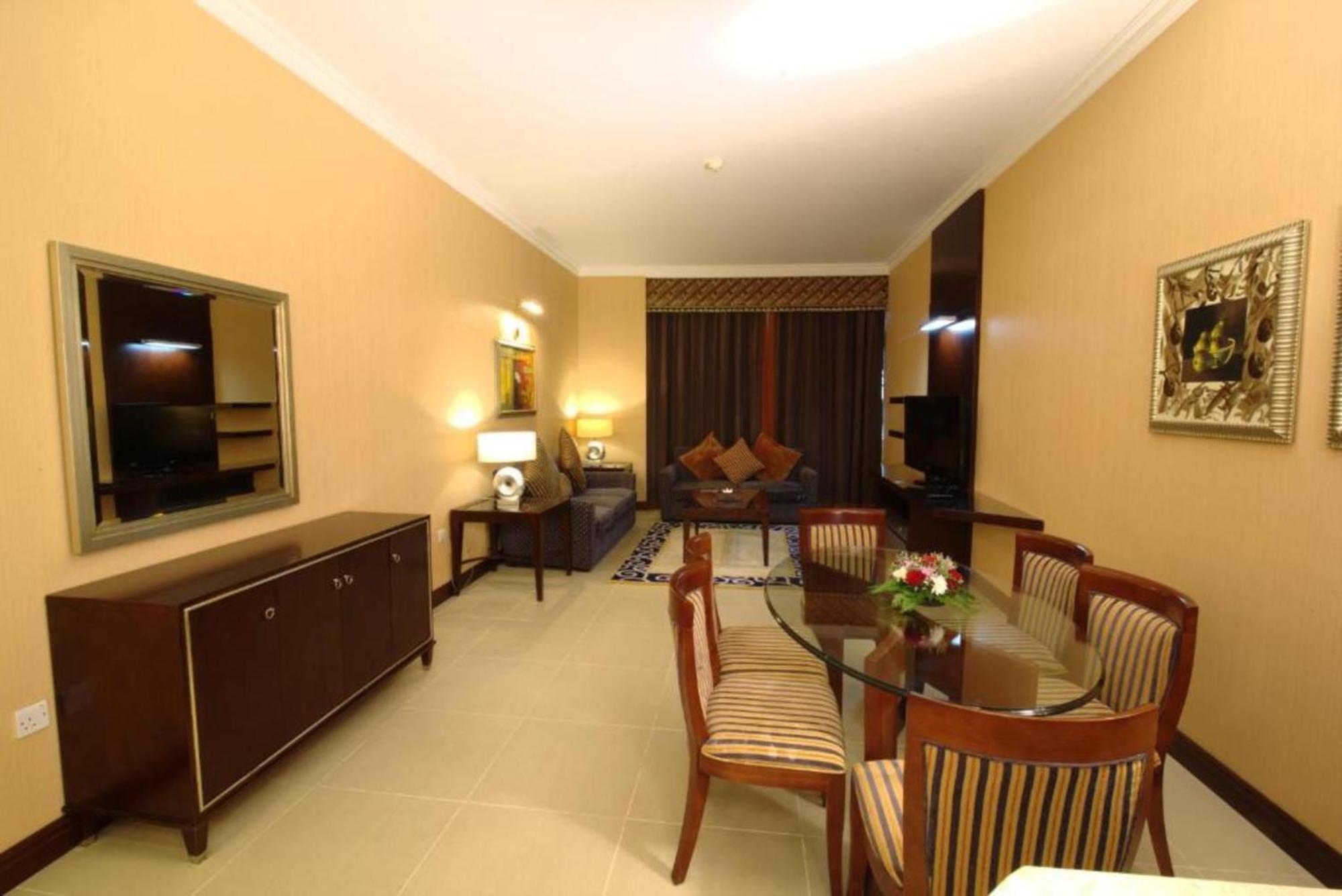 Dancenter Luxe Corniche Hotel Formerly Concorde Hotel Фуджейра Екстериор снимка