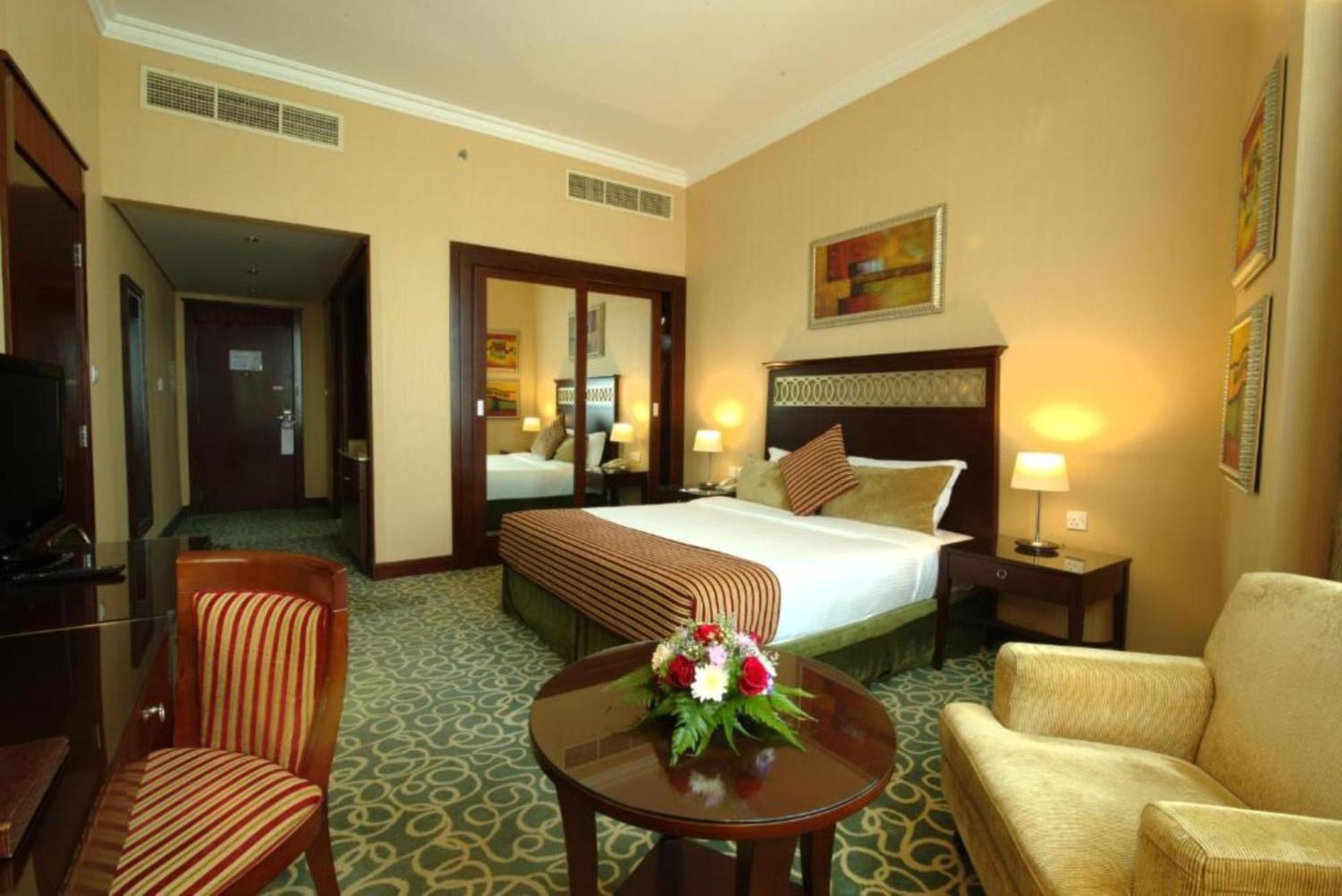 Dancenter Luxe Corniche Hotel Formerly Concorde Hotel Фуджейра Екстериор снимка