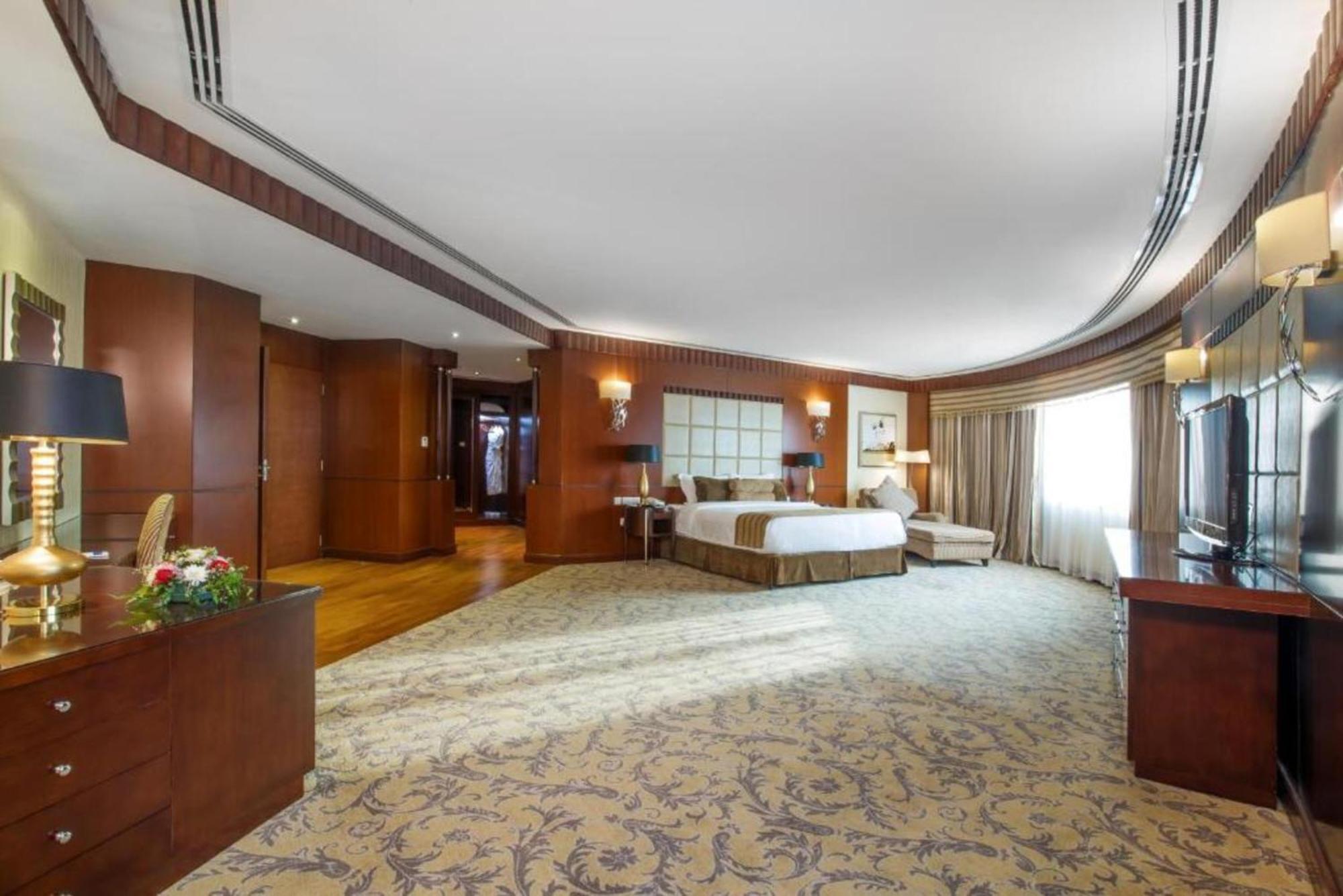 Dancenter Luxe Corniche Hotel Formerly Concorde Hotel Фуджейра Екстериор снимка