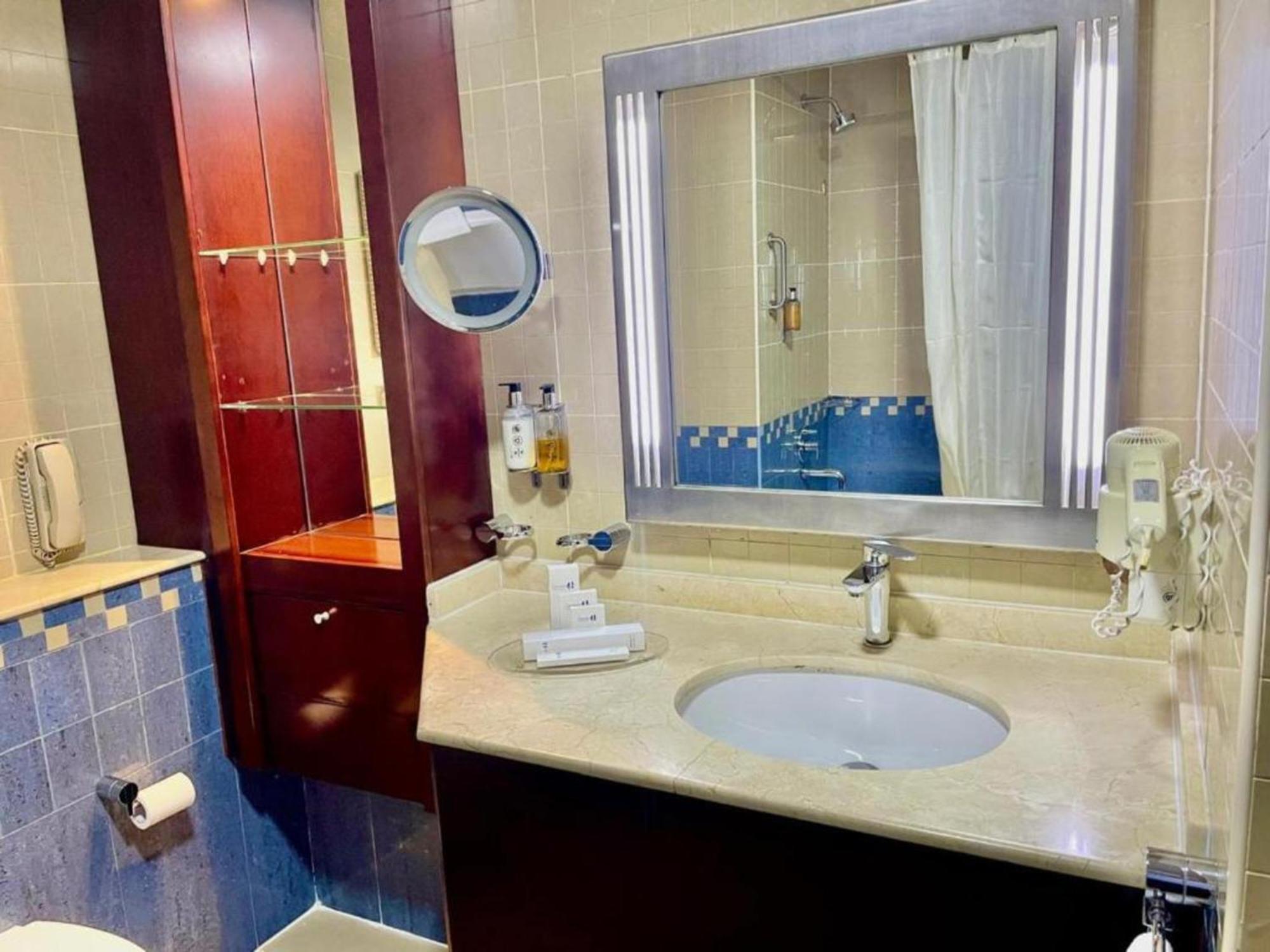 Dancenter Luxe Corniche Hotel Formerly Concorde Hotel Фуджейра Екстериор снимка